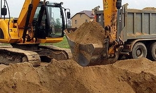 Выкопать яму экскаватором в Кореновске от 914 руб. - 2Землекопа-Кнв